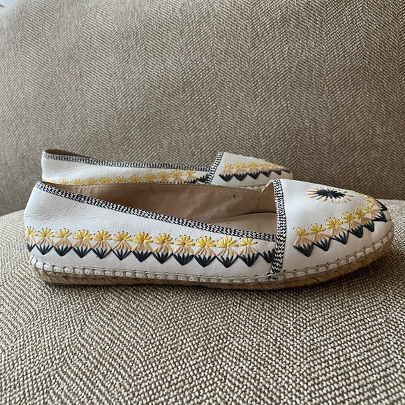 House of Harlow 1960 Kole Espadrilles. Supple Leather w/Embroidered Pattern.38.5 - Picture 8 of 13